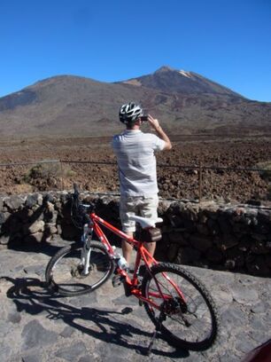 Picture af cyklist i Nationalpark Teide